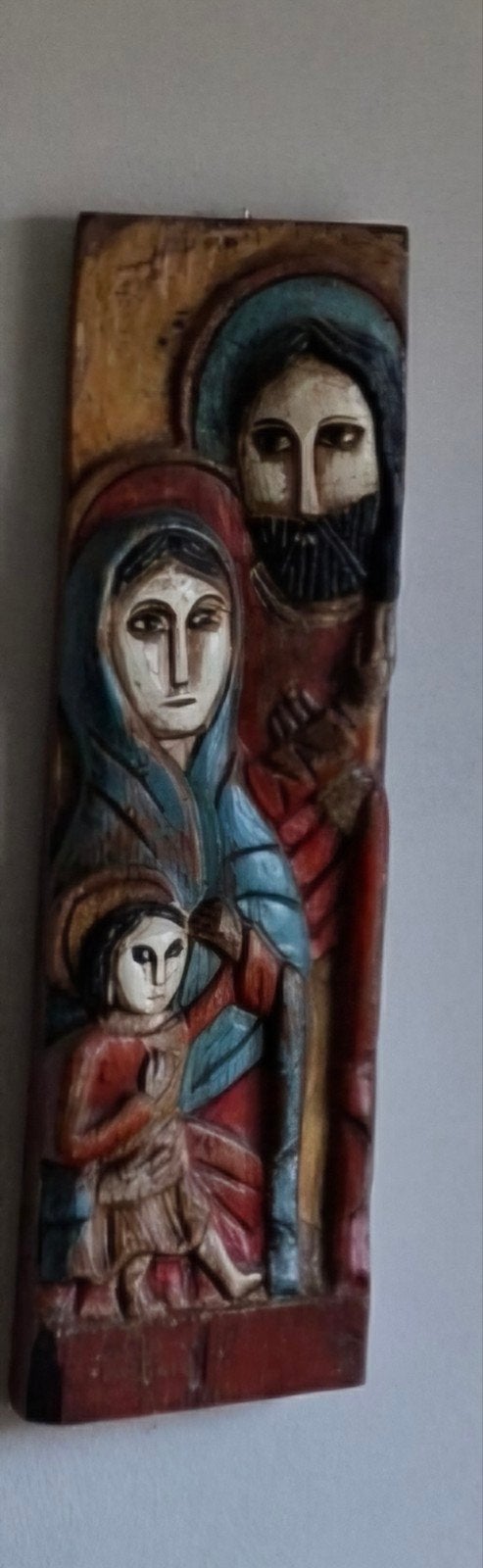 Houten reliëf Heilige Familie - Handgesneden en beschilderd, Antiek en Kunst, Ophalen, Wanddecoratie, 20 - 50 cm, Hout