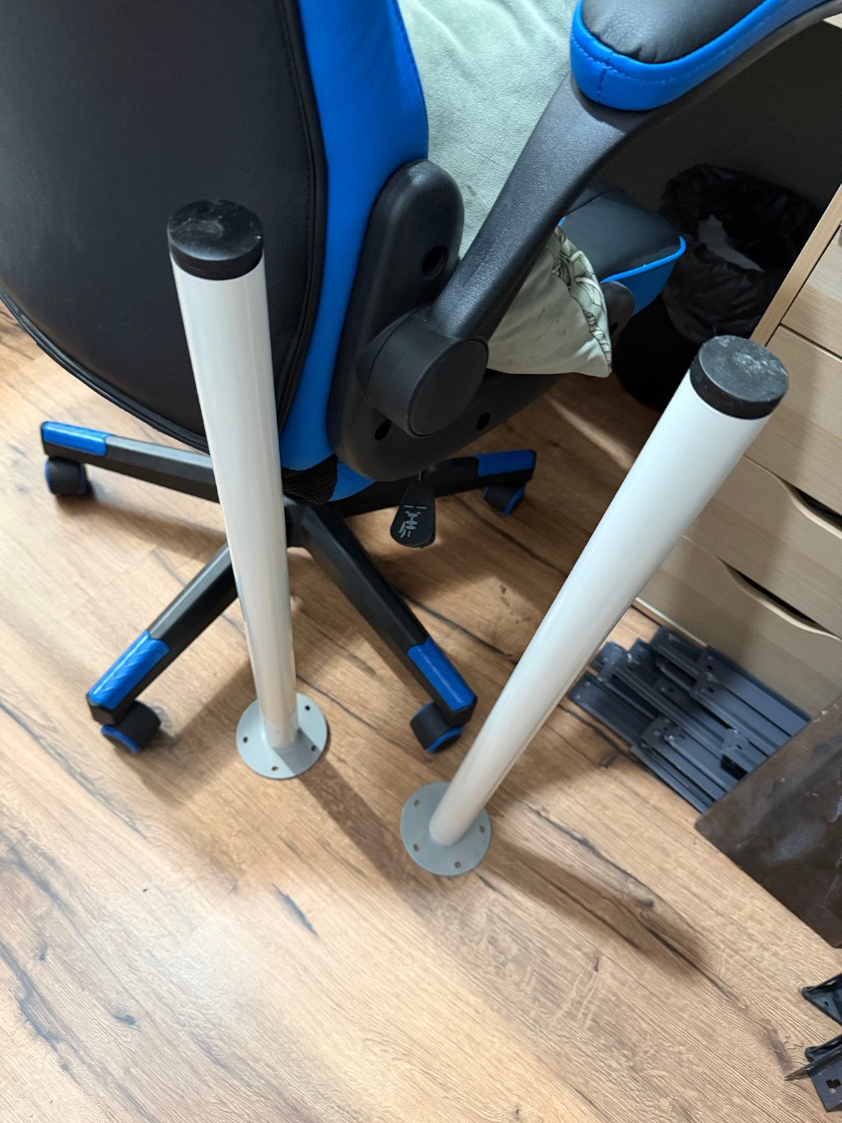 Ikea Adils poten 2x wit, Ophalen of Verzenden, Gebruikt