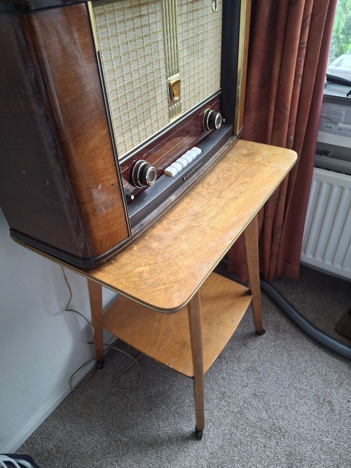 Vintage Philips radio en tv-tafeltje op wieltjes, Ophalen