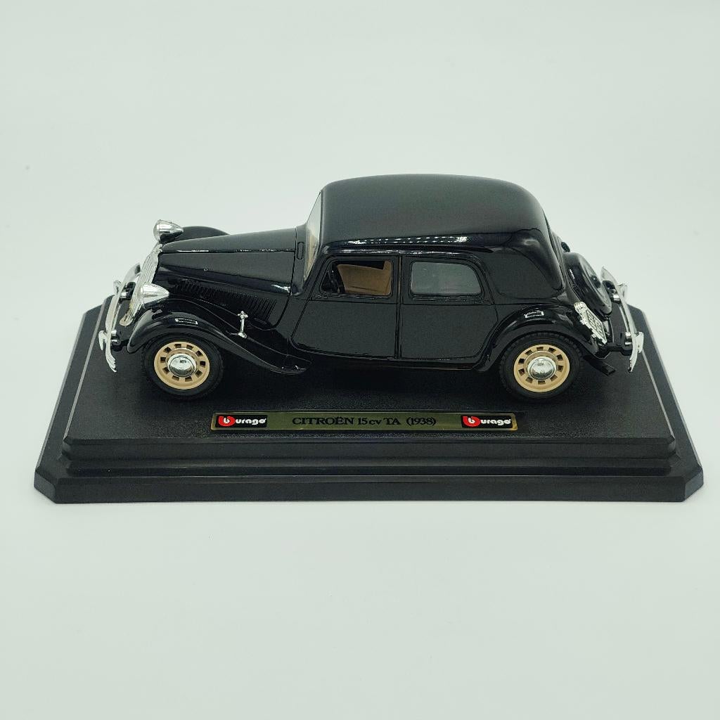Citroën Traction Avant van Burago Model van 1938, Hobby en Vrije tijd, Modelauto's | 1:24, Ophalen of Verzenden, Zo goed als nieuw