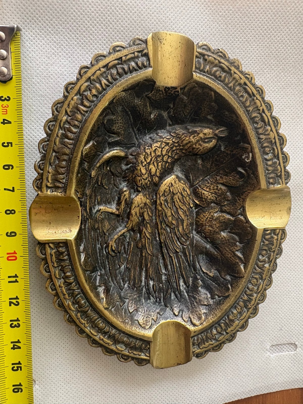 Vintage bronzen asbak met adelaar reliëf, Ophalen of Verzenden, Gebruikt, Asbak