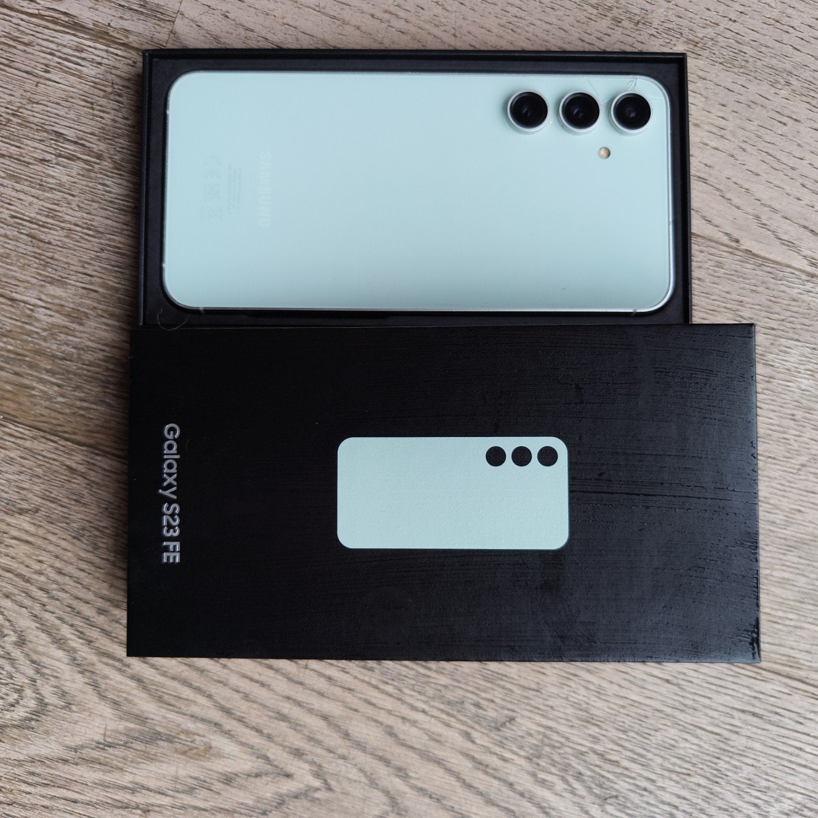 Foto 3 van Samsung Galaxy S23 FE 128GB - Zo goed als nieuw