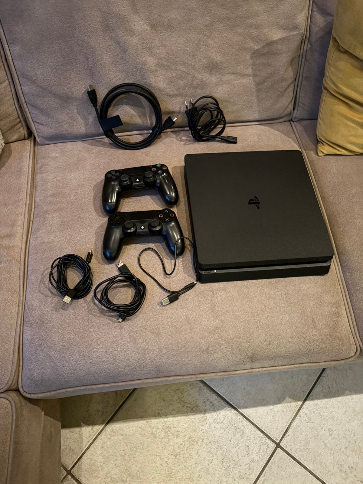 Te koop mooie ps4 slim, Ophalen, Zo goed als nieuw, Met 1 controller, Slim
