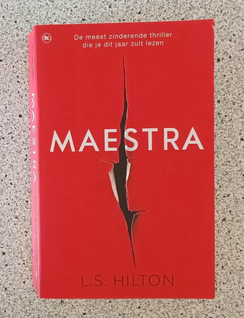 Hilton, L.S. - Maestra, Verzenden, Gelezen