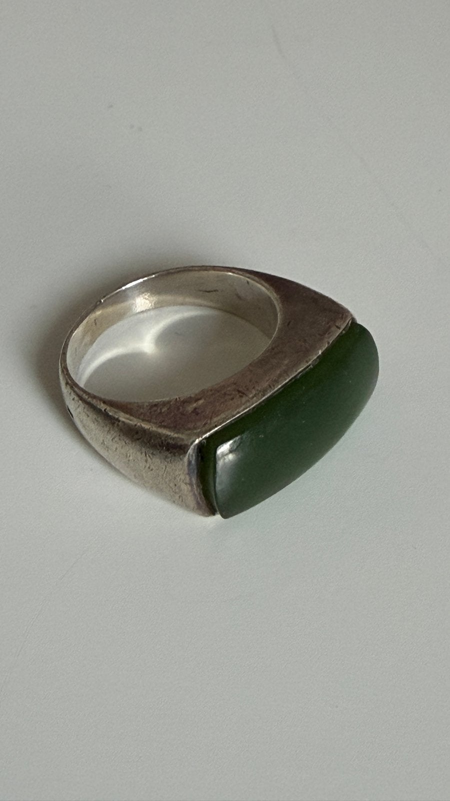 Zilveren ring met jade steen, 18 tot 19, Gebruikt, Ophalen of Verzenden, Dame of Heer