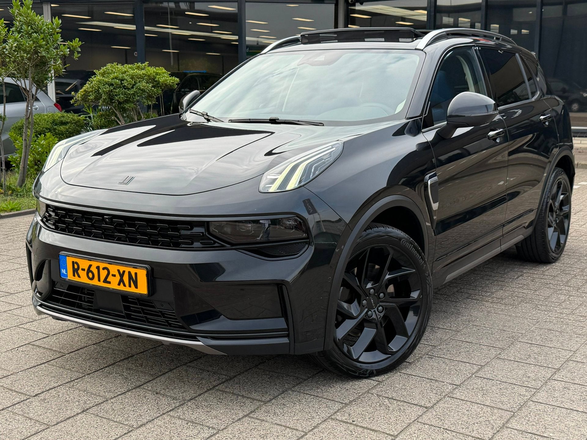 Lynk & Co 01