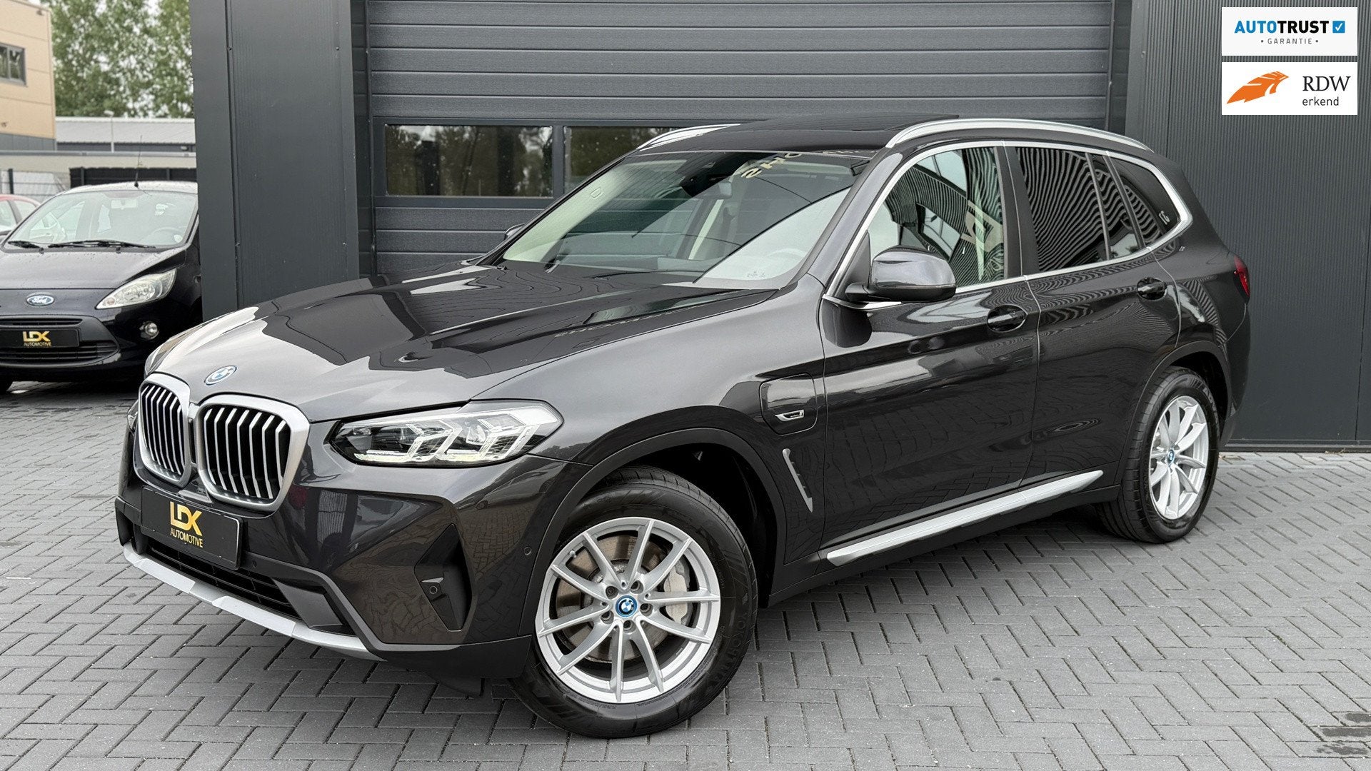 BMW X3 XDrive30e High Executive Pano|Keyless|Camera|Leder