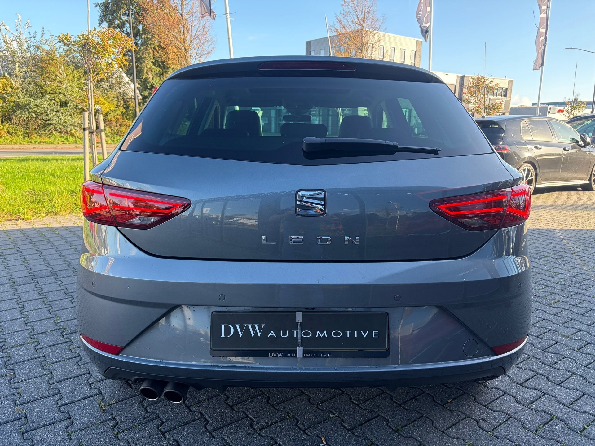 Seat Leon 1.4 EcoTSI FR Business Intense Automaat, Panorama, Auto's, Gebruikt, 4 cilinders, 150 pk, Leon