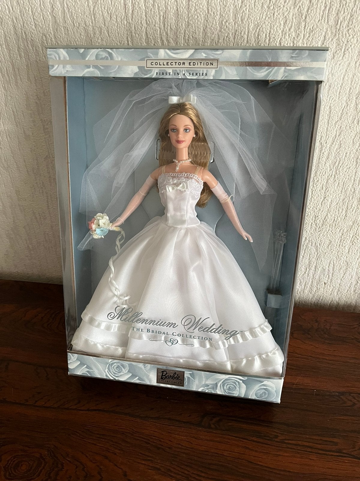 Barbie Bruid Millennium Wedding Bridal Edition Nieuw in Doos, Ophalen, Zo goed als nieuw, Pop