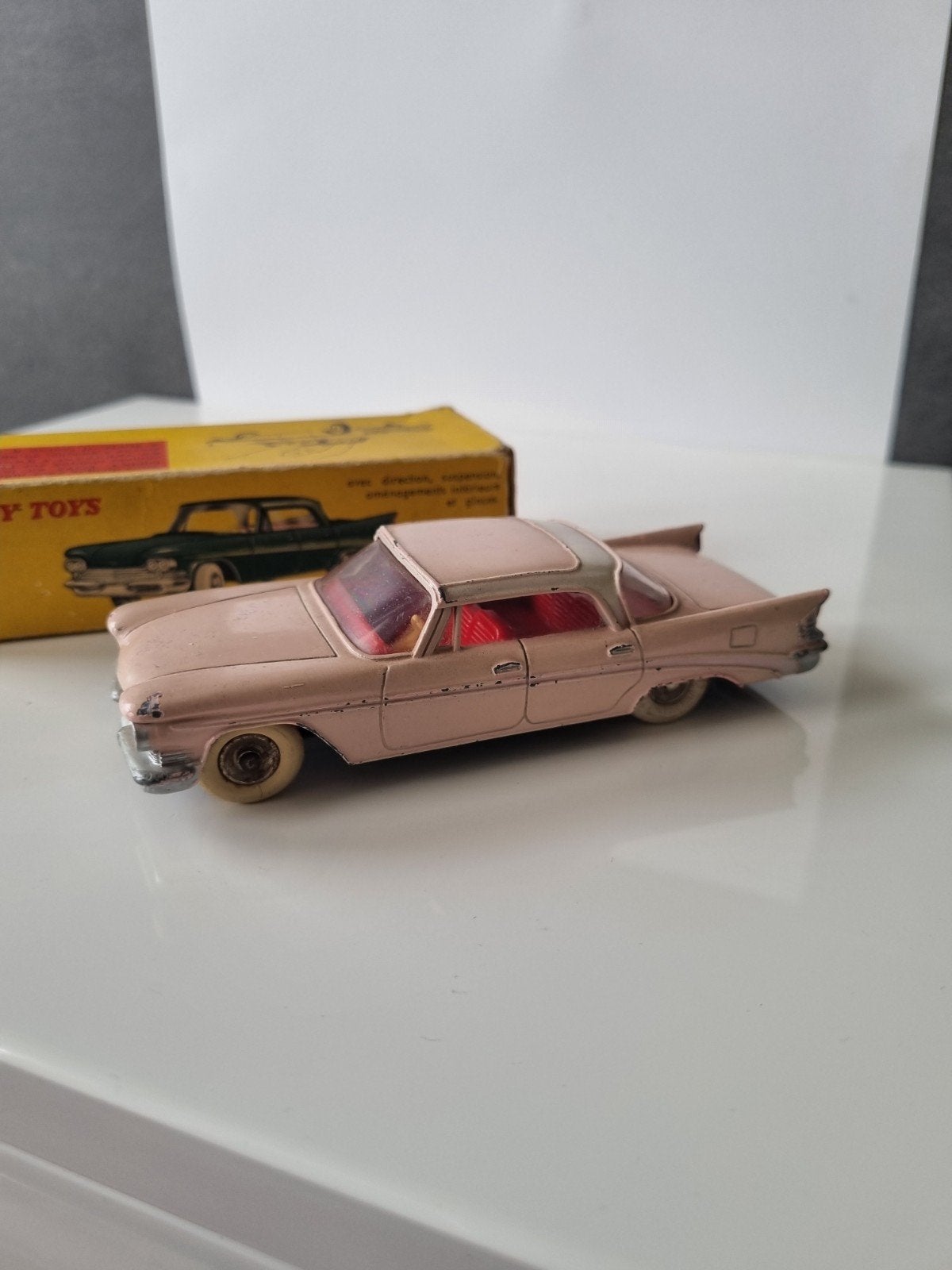 Dinky toys, Hobby en Vrije tijd, Modelauto's | 1:43, Ophalen of Verzenden, Gebruikt, Auto, Dinky Toys