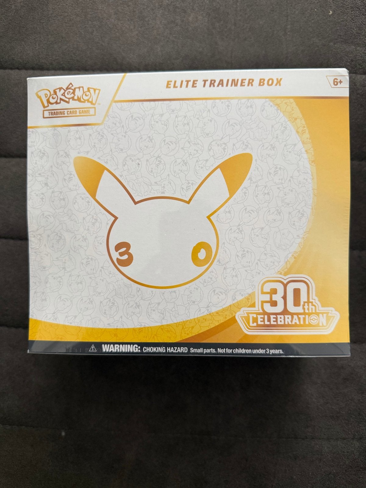 Pokemon 30th Celebration Elite Trainer Box (ETB), Ophalen of Verzenden, Nieuw, Overige typen