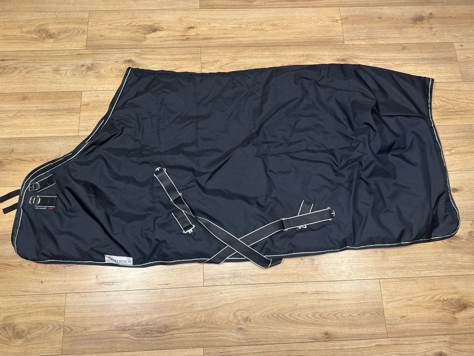 Dominick staldeken lite 200g zwart 210, Dieren en Toebehoren, Paarden en Pony's | Dekens en Dekjes, Ophalen of Verzenden, Nieuw