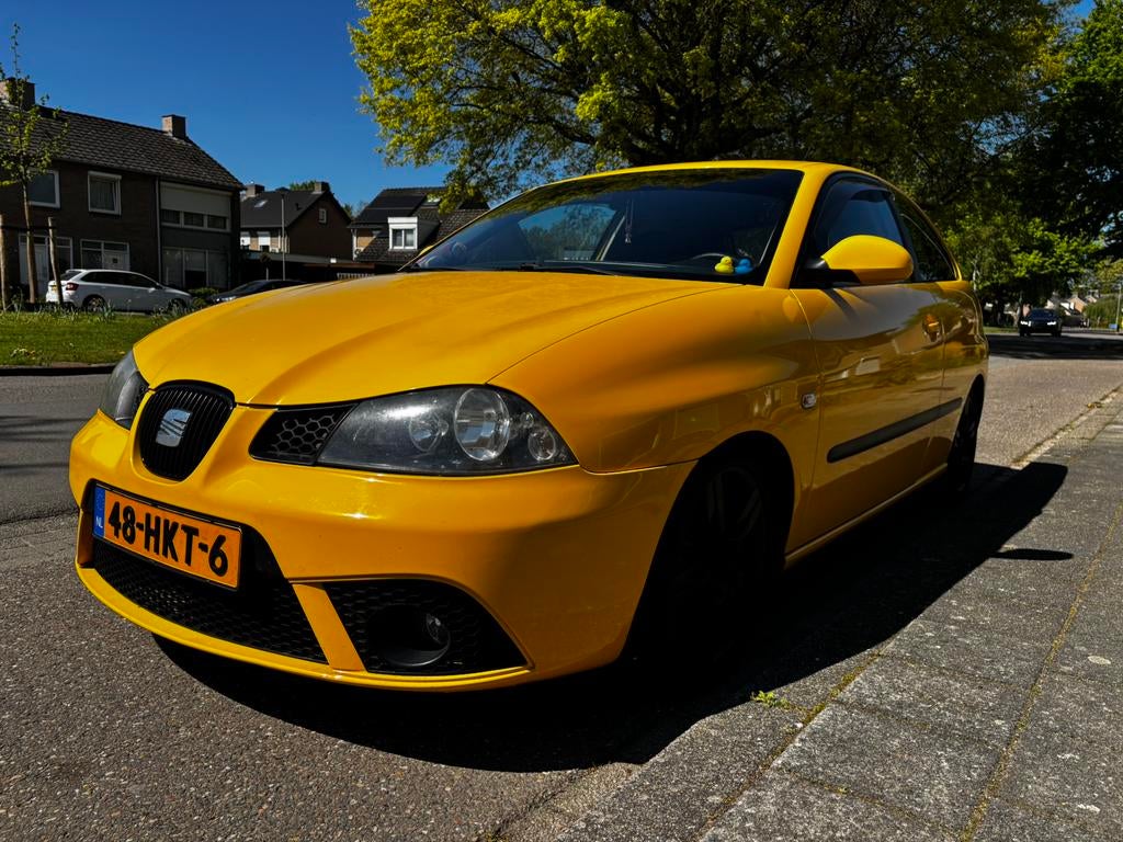 Seat Ibiza 1.6 77KW 3DRS 2009 Geel, Voorwielaandrijving, 40 €/maand, 4 cilinders, Ibiza