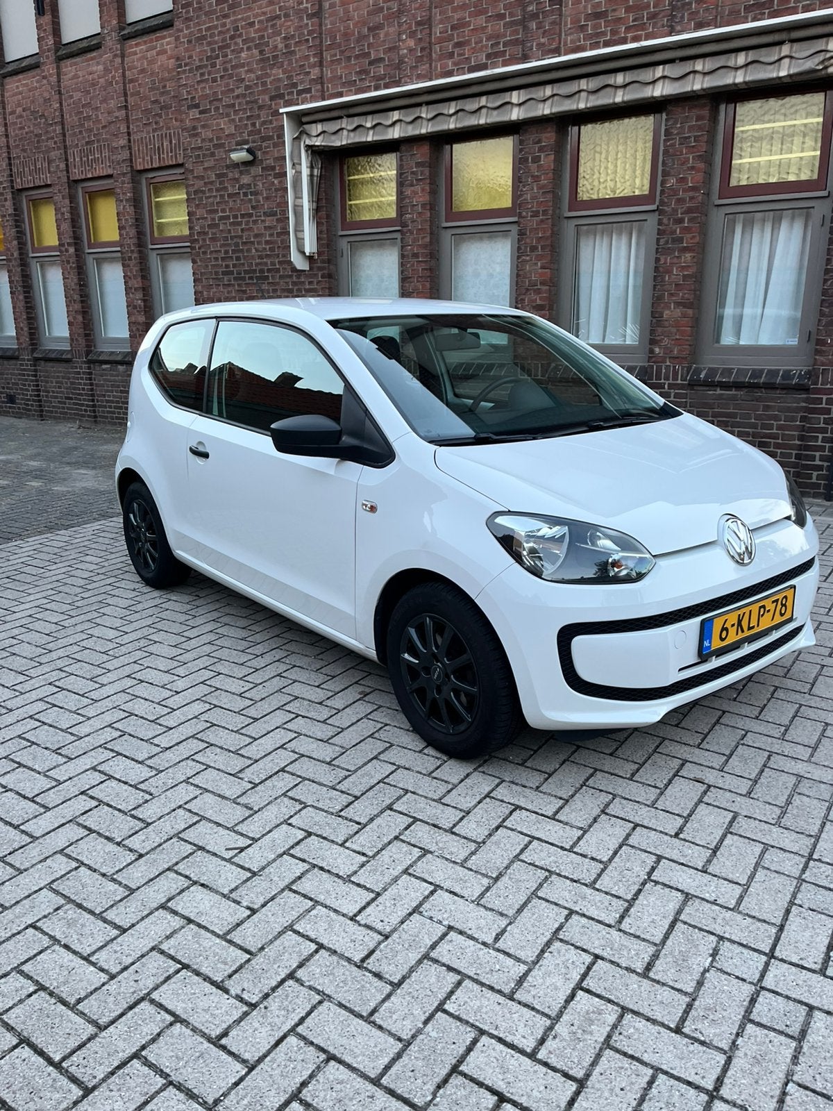 Volkswagen up! 1.0 44KW 2013 Wit, Voorwielaandrijving, Euro 5, Stof, 840 kg