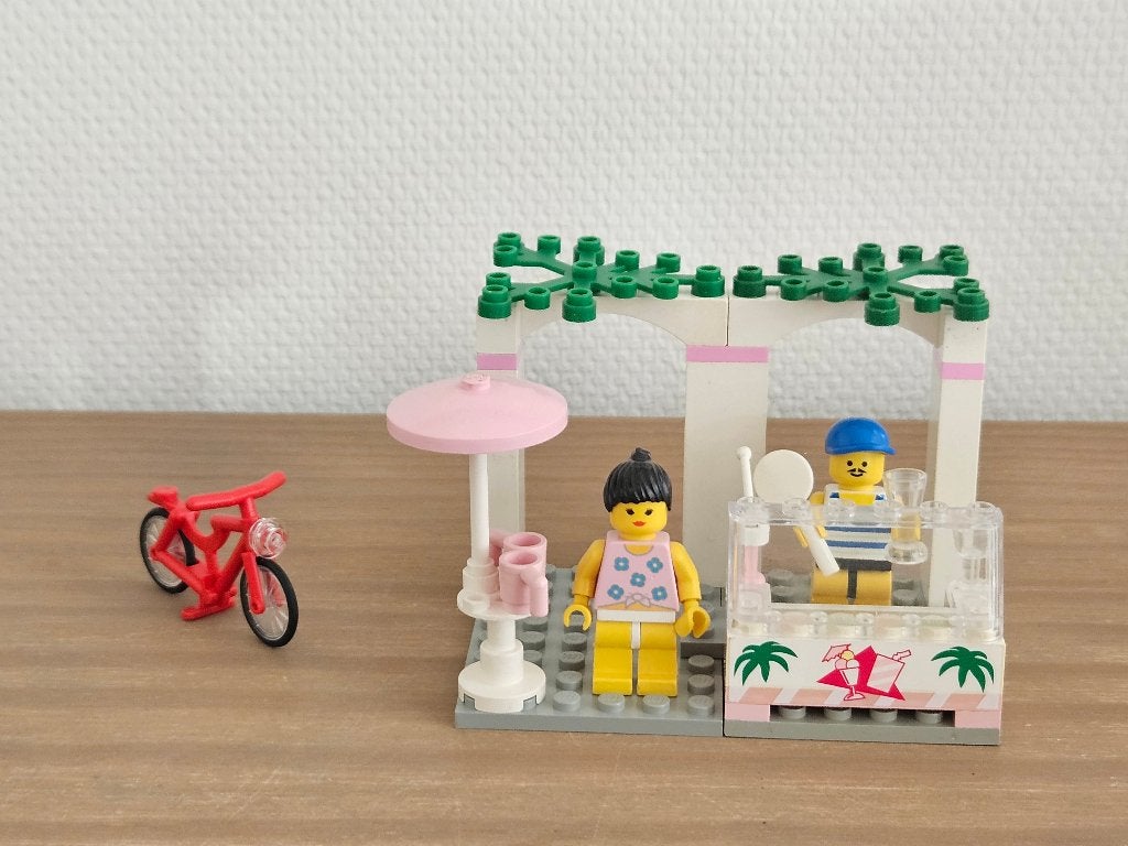Paradisa Side Walk Cafe -Classic Town Girls -Lego nr. 6402, City, Lego, Ophalen of Verzenden, Complete set