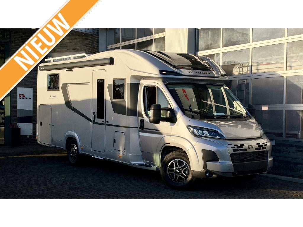 Adria Coral Supreme 670 DC, Automaat, Fiat, Tot en met 2, 7 tot 8 meter