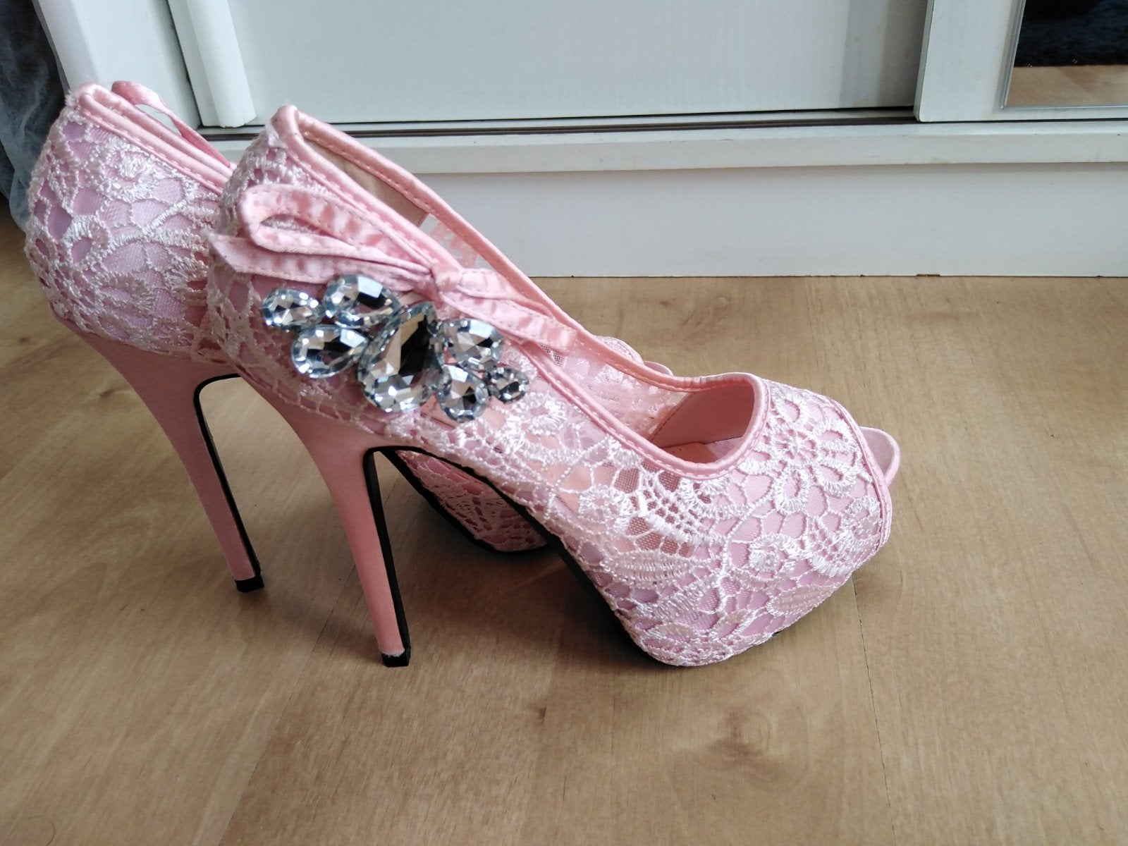 roze pumps met strass, Pumps, Ophalen of Verzenden, Zo goed als nieuw, Roze