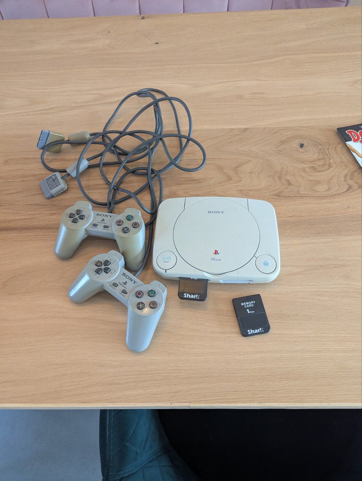 Sony PlayStation classic mini, Spelcomputers en Games, Spelcomputers | Sony PlayStation 1, Ophalen, Gebruikt, Met 2 controllers