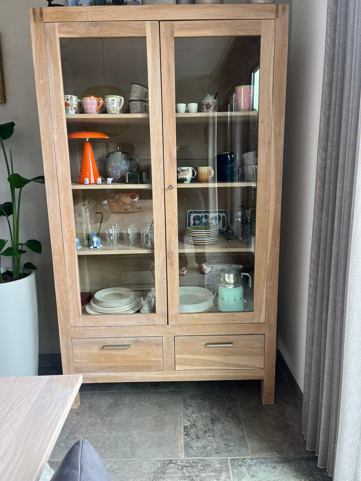 Hele mooie whitewash eiken (vitrine) kast, Ophalen, 100 tot 150 cm, Zo goed als nieuw, 150 tot 200 cm