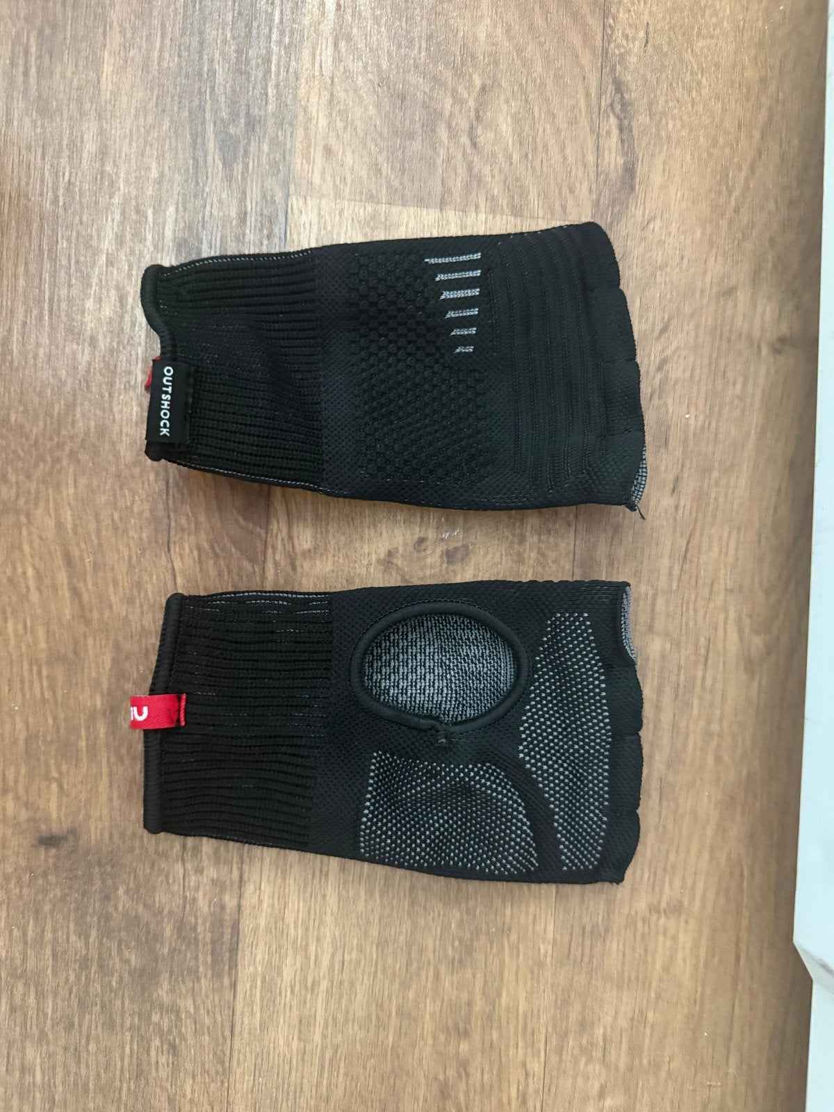 Vechtsport beschermingsset: scheenbeschermers, handschoenen,, Ophalen, Gebruikt, Overige, Vechtsportbescherming