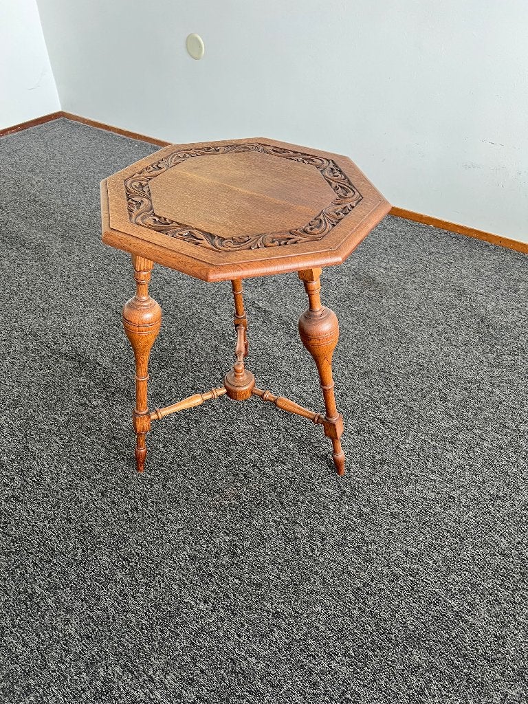 Eiken tafeltje, Ophalen