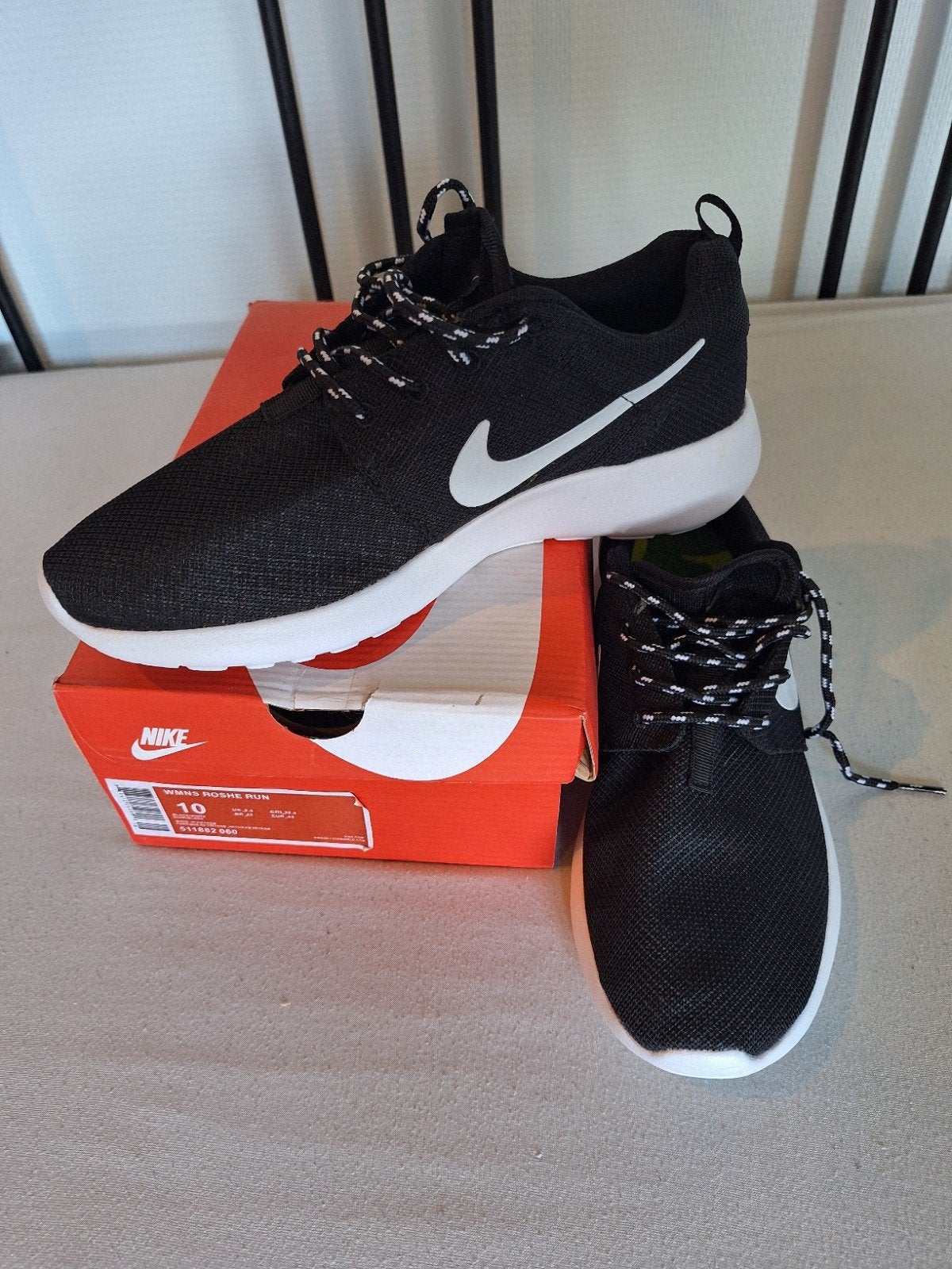 Nike women roshe run black sneakers maat 44, Zwart, Nike, Nieuw, Ophalen of Verzenden
