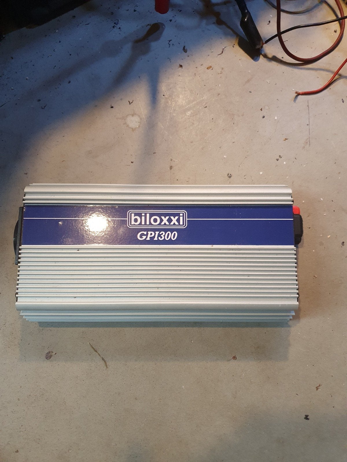 12v omvormer 220v 300watt, Ophalen of Verzenden