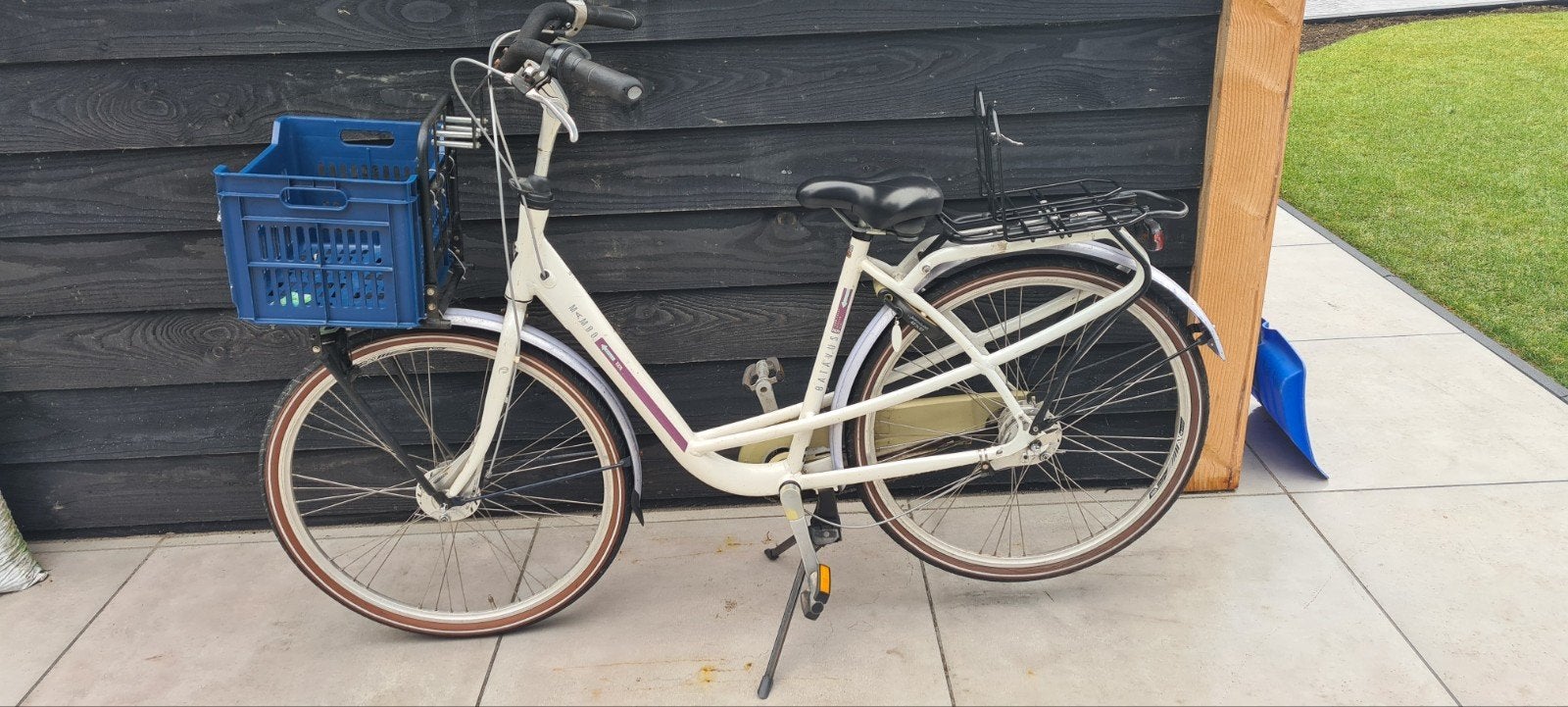 Batavus Mambo Deluxe Damesfiets met voordrager, Ophalen, Versnellingen, Batavus, Trommelrem