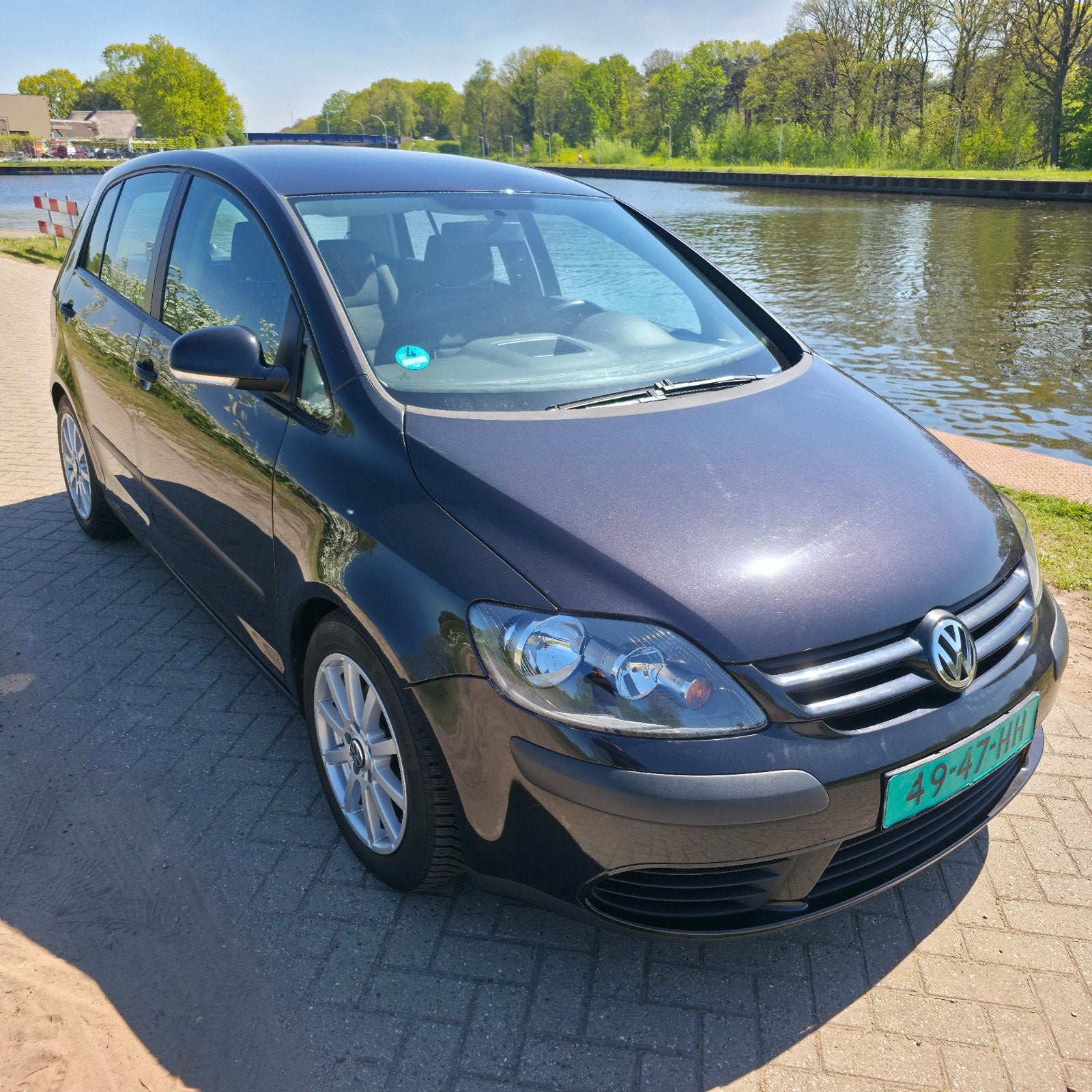 Volkswagen Golf plus 1.6 16 — Airco — Recent onderhoud, Stof, 4 cilinders, Metallic lak, Zwart