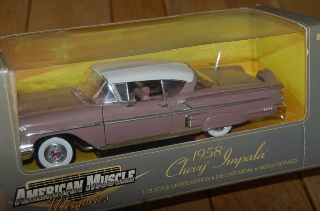1:18 CHEVY IMPALA pink ERTL in box WRH, Verzenden, Zo goed als nieuw, Auto, ERTL
