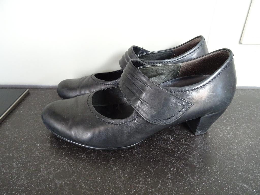 SALE !! GABOR maat 39=maat 6, zwarte leren pumps., Kleding | Dames, Schoenen, Pumps, Zwart, Ophalen of Verzenden, Zo goed als nieuw