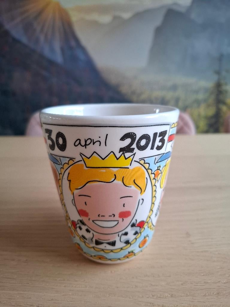 Blond Amsterdam –Limited edition Koningsdag mok, Ophalen of Verzenden, Zo goed als nieuw, Aardewerk, Kop(pen) en/of Schotel(s)