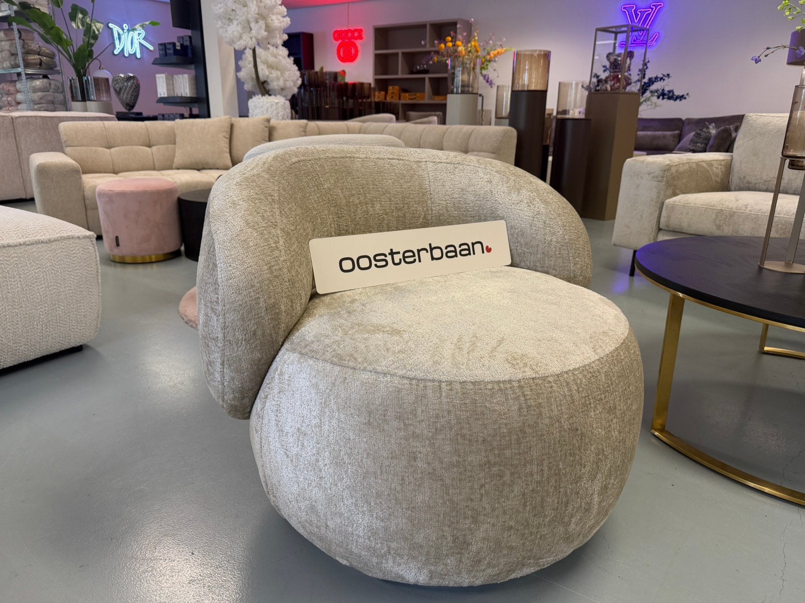 Luxe Teddy Velvet Draaifauteuil Nina - Beige Sand NIEUW, Huis en Inrichting, Fauteuils, Info@oosterbaanwonen.nl, Venus 31 8448CE Heerenveen