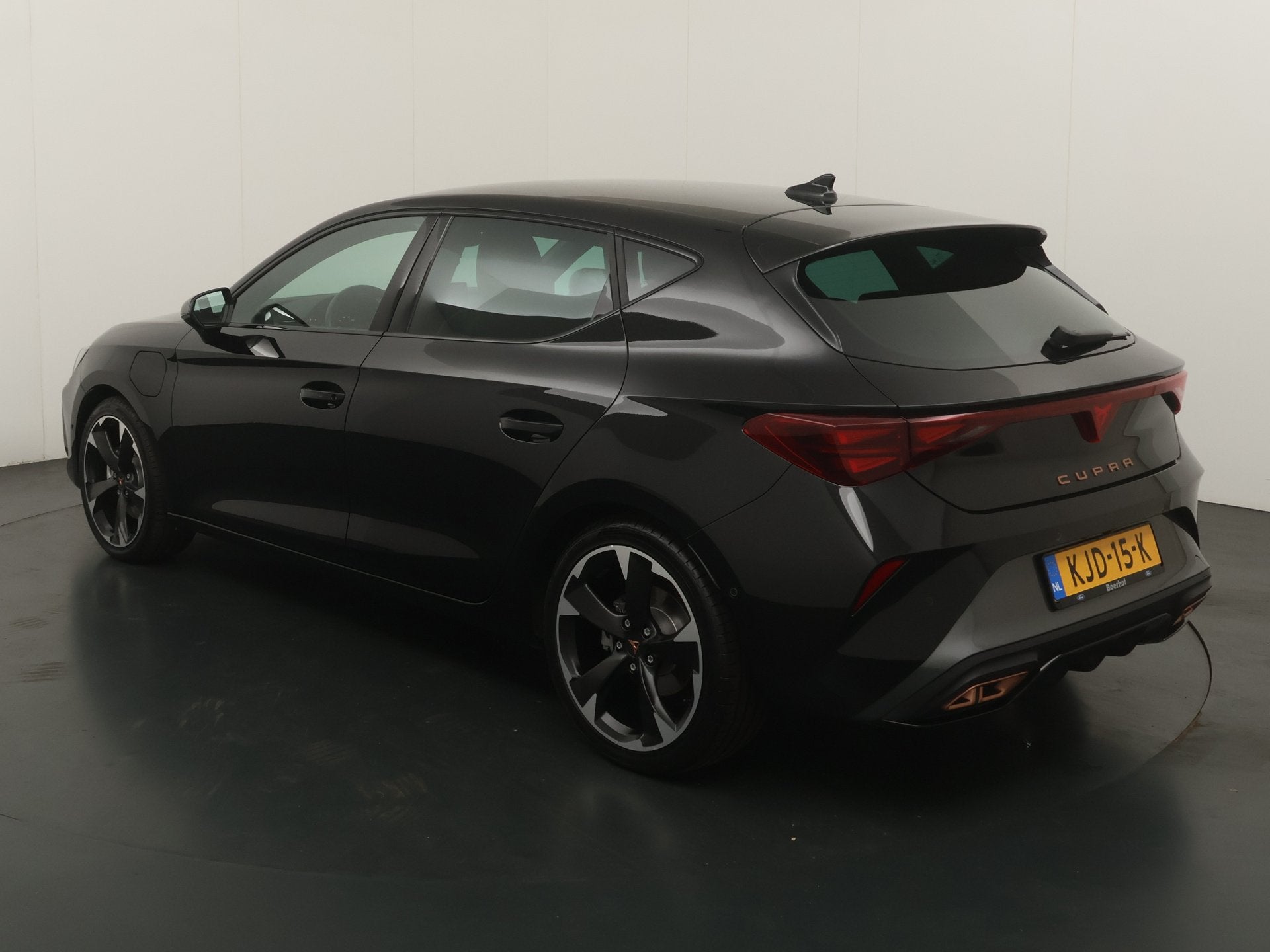 CUPRA Leon 1.5 TSI e-Hybrid 204pk PHEV Business | Stoel- en, Auto's, Cupra, 12 maanden, 4 cilinders, Leon, Leder en Stof