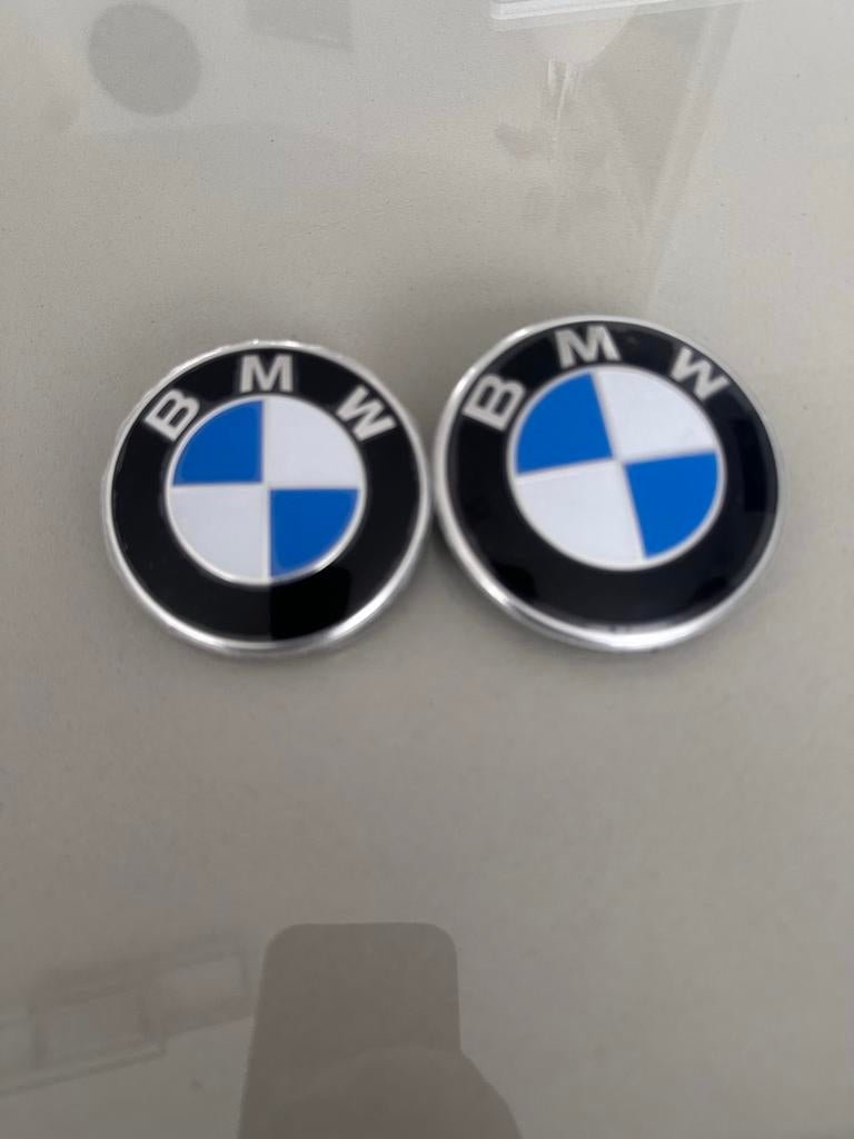Set van 2 Nieuwe BMW Emblemen - 74mm & 82mm, Ophalen of Verzenden, Nieuw