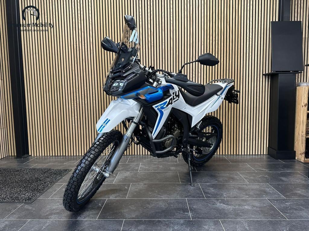 VOGE 300 RALLY (WIT/BLAUW), Motoren, Motoren | Overige merken, 292 cc, Bedrijf, Onbekend, Overig