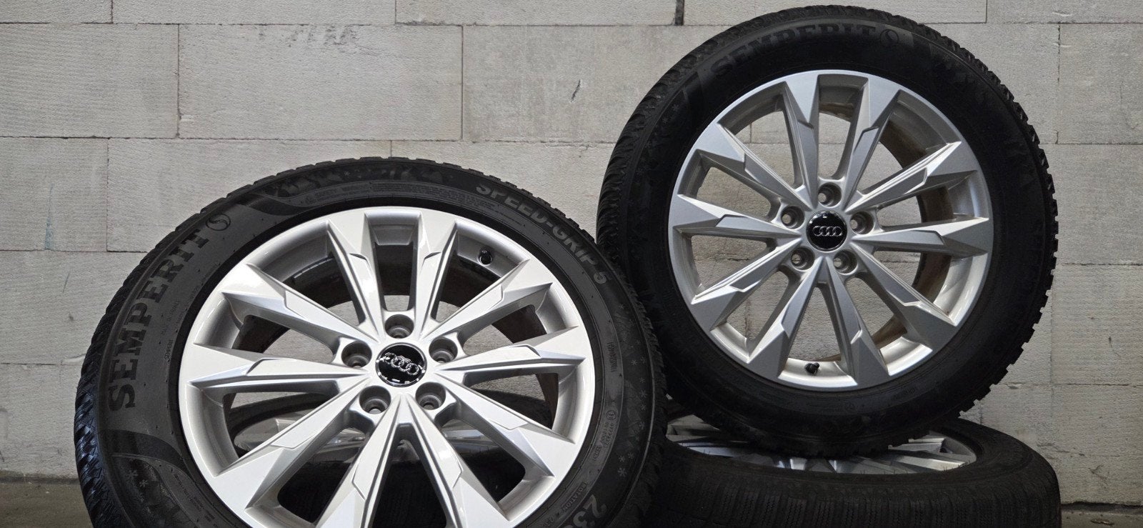 18" Audi Q3 F3 Kodiaq Tarraco originele velgen winterbanden, Auto-onderdelen, Banden en Velgen, 18 inch, Gebruikt, Banden en Velgen