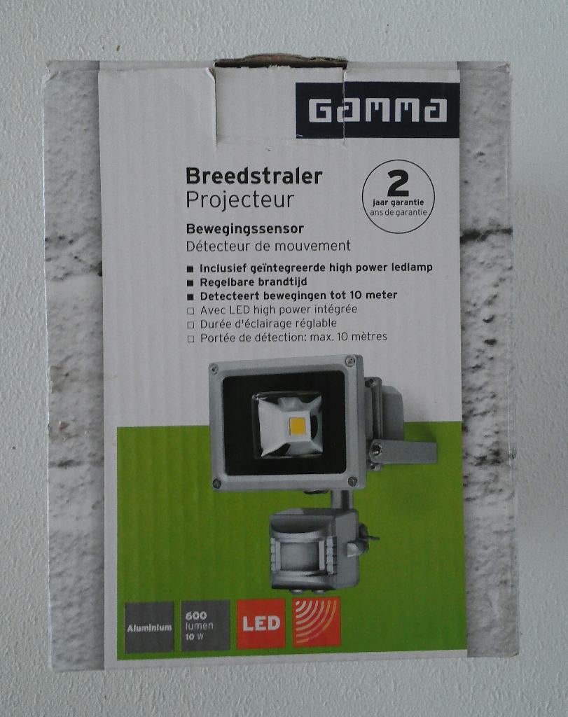 GAMMA breedstraler zilver met bewegingssensor 10W, Ophalen of Verzenden, Nieuw, Minder dan 50 watt, Lamp met armatuur