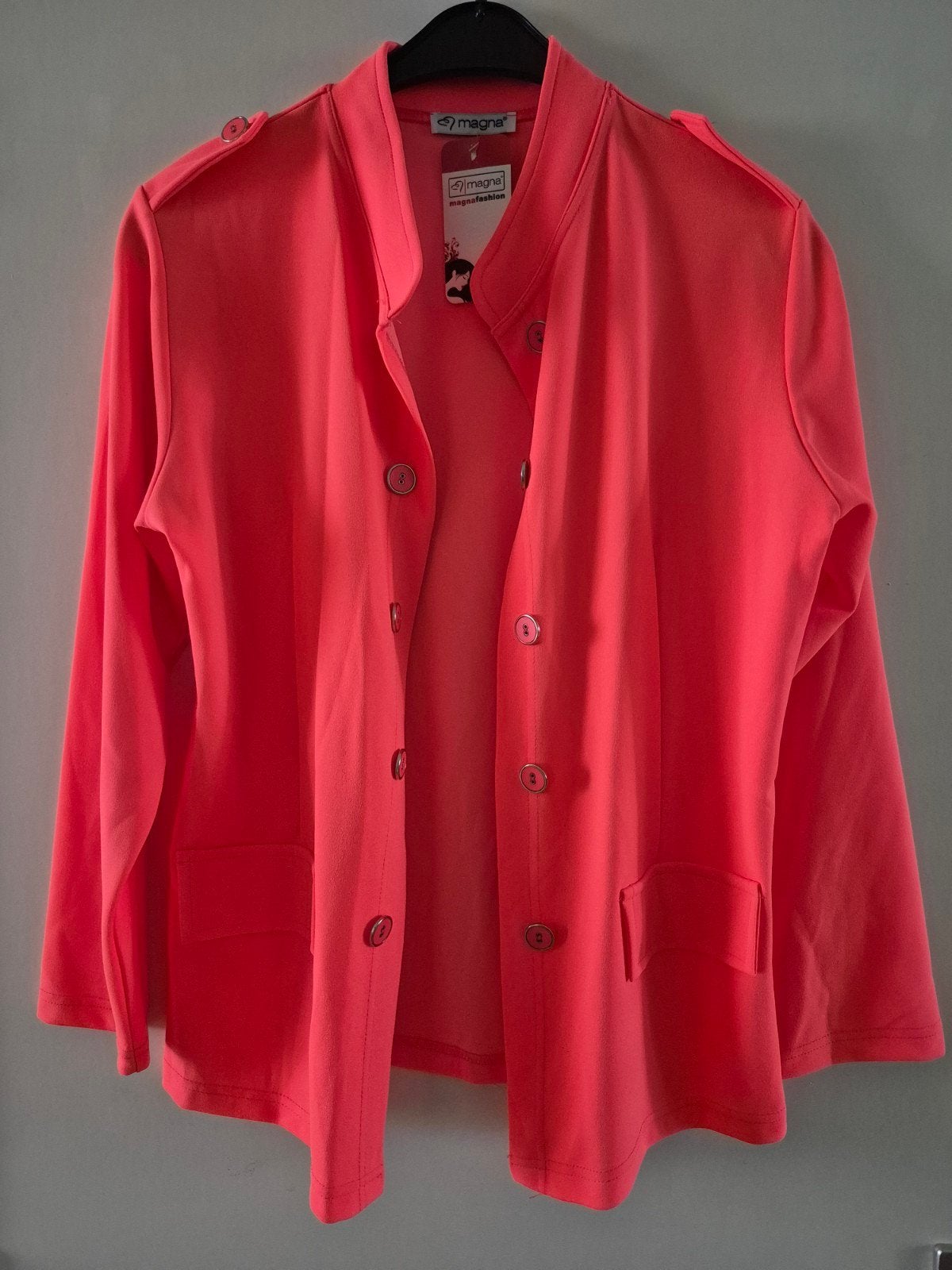 Magna vest maat 40/42 nieuw, Kleding | Dames, Ophalen, Nieuw, Maat 42/44 (L), Zwart