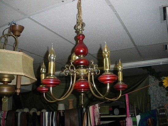 Hanglamp 5 armen rood hout, Huis en Inrichting, Lampen | Hanglampen, Ophalen, Gebruikt, Hout