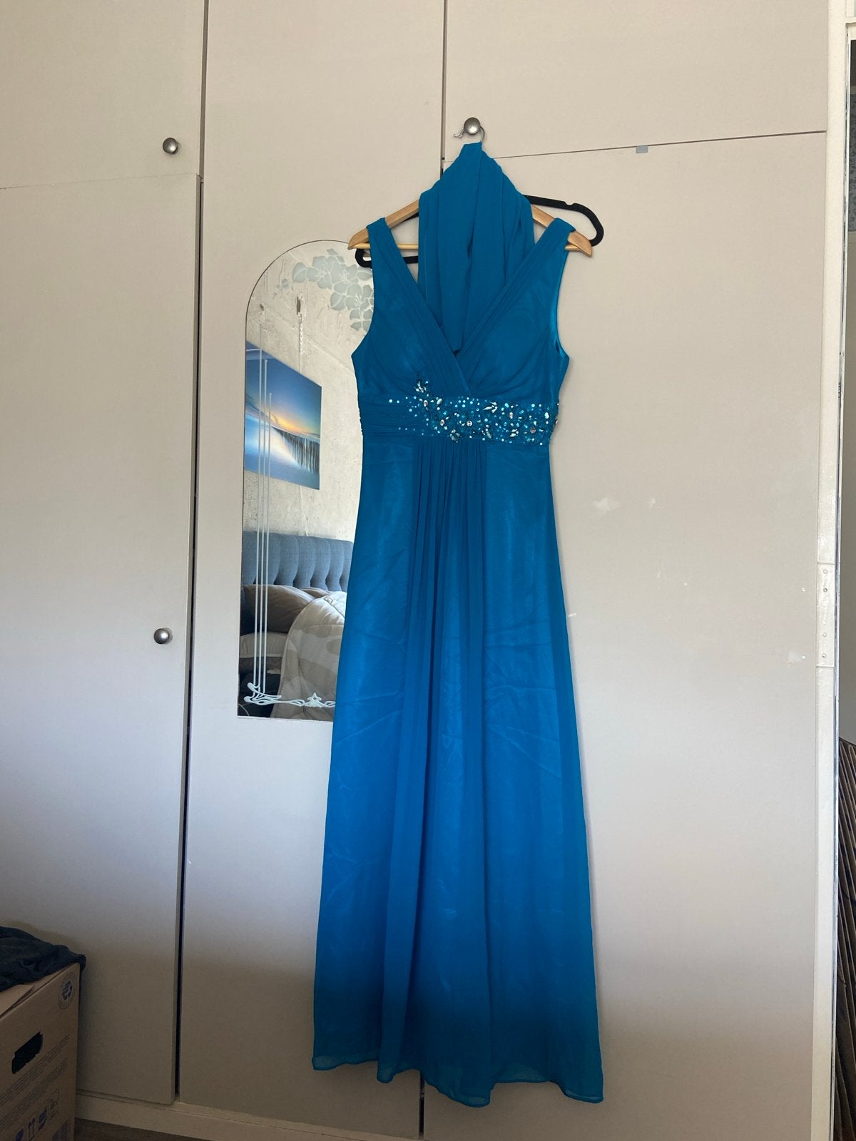 Elegante turquoise avondjurk met sjaal - Maat M, Kleding | Dames, Ophalen of Verzenden, Zo goed als nieuw, Maat 38/40 (M), Blauw