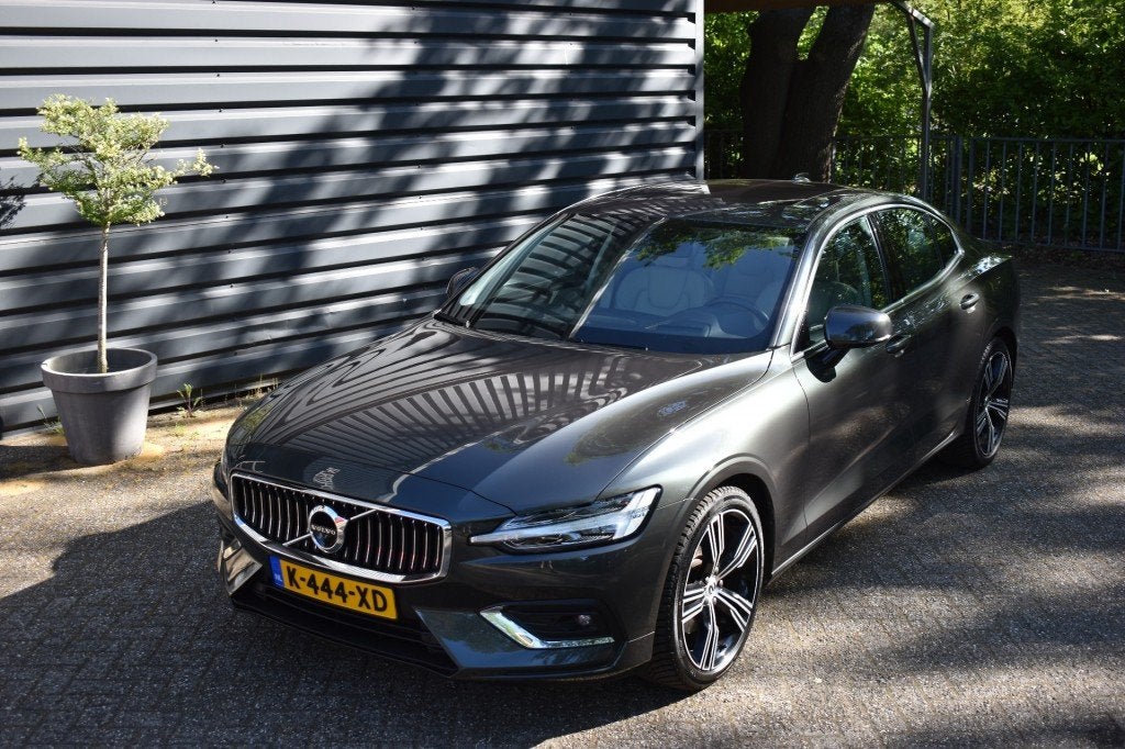 Volvo S60 VOLVO S60 2.0 B3 INSCRIPTION!!! 27,894 EURO!!!, Auto's, 15 km/l, 4 cilinders, 1969 cc, S60