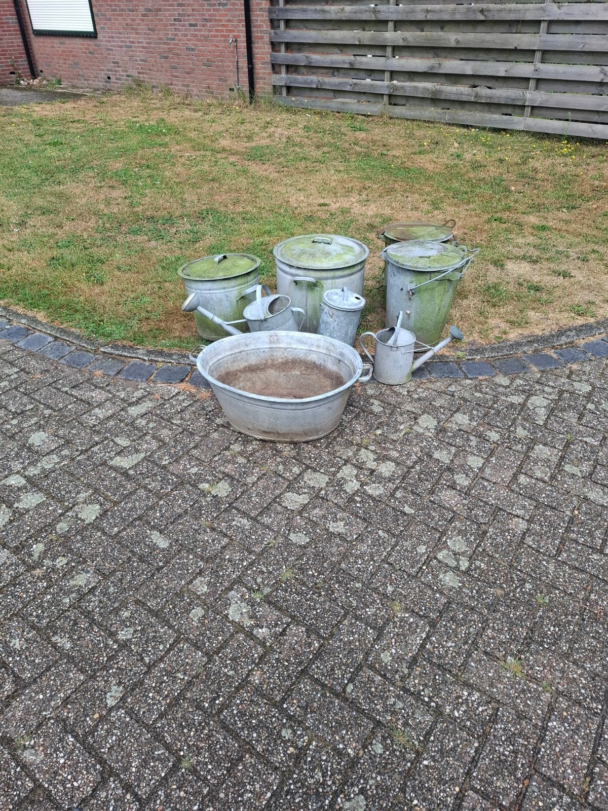 Partij zinken spullen: vuilnisbakken, emmer, teil, gieters, Ophalen, Gebruikt, Minder dan 30 cm, Rond