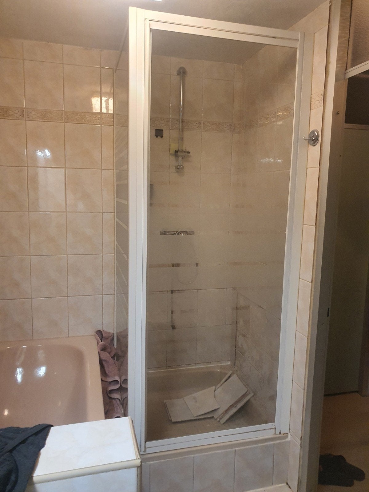 Gratis af te halen: douchecabine (gedemonteerd), Ophalen, Gebruikt, Douche