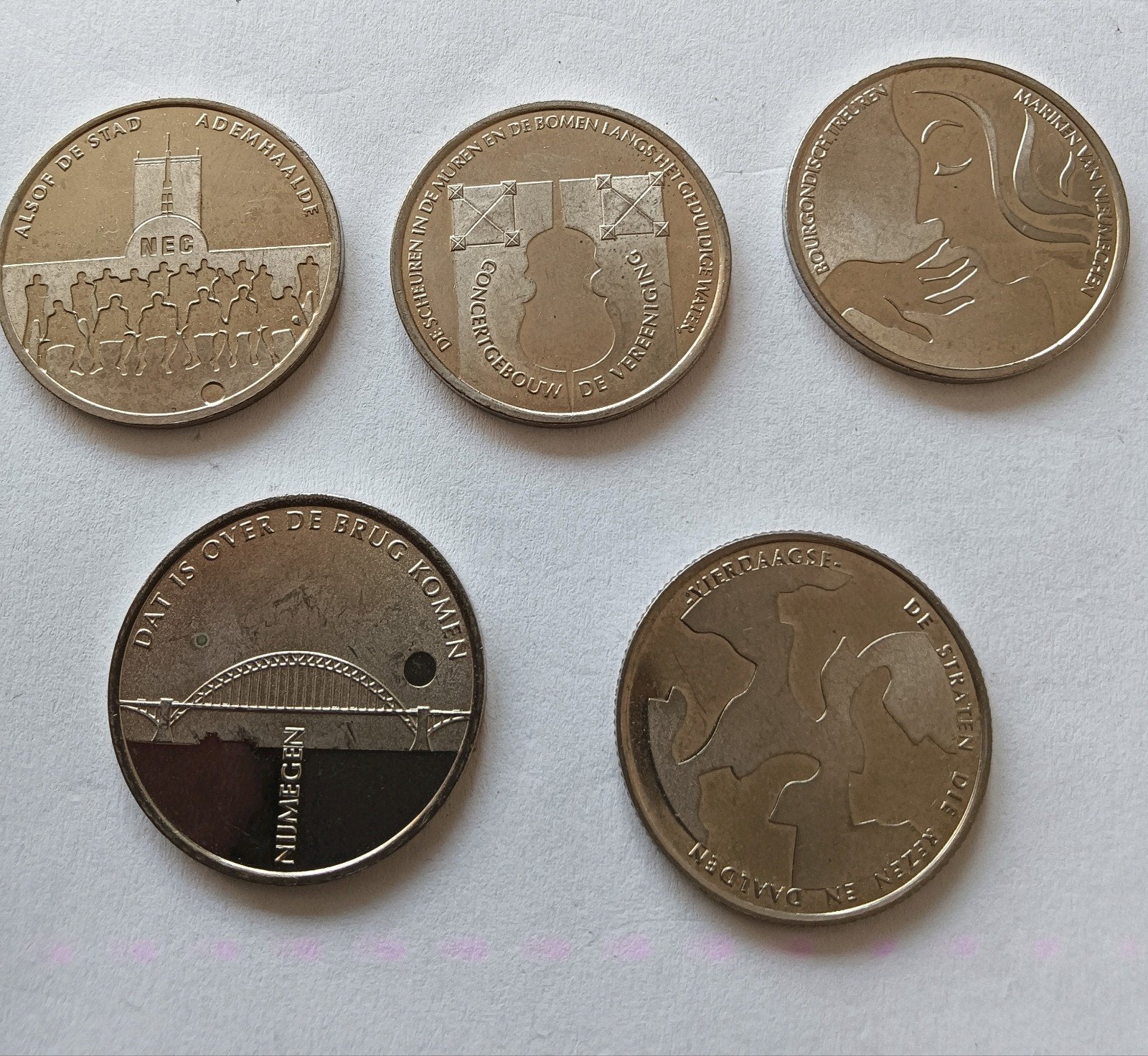 5 penningen Nijmegen 1 Kroon  vierdaagse brug concertgebouw, Ophalen of Verzenden, Overige materialen, Nederland