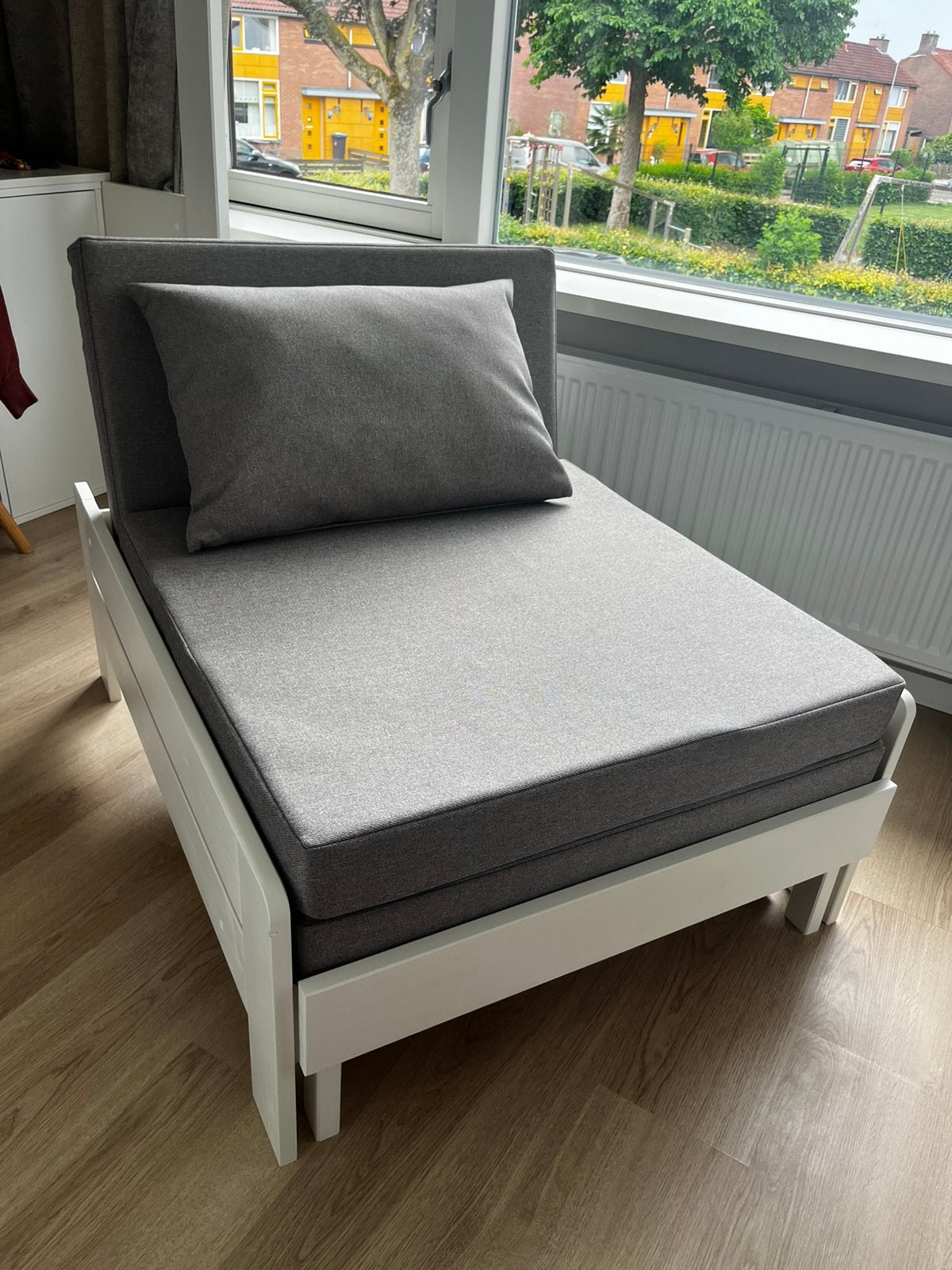 Nous zitje bankje uitklapbed, Huis en Inrichting, Slaapkamer | Slaapbanken, Ophalen, Eenpersoons, Zo goed als nieuw, 80 cm