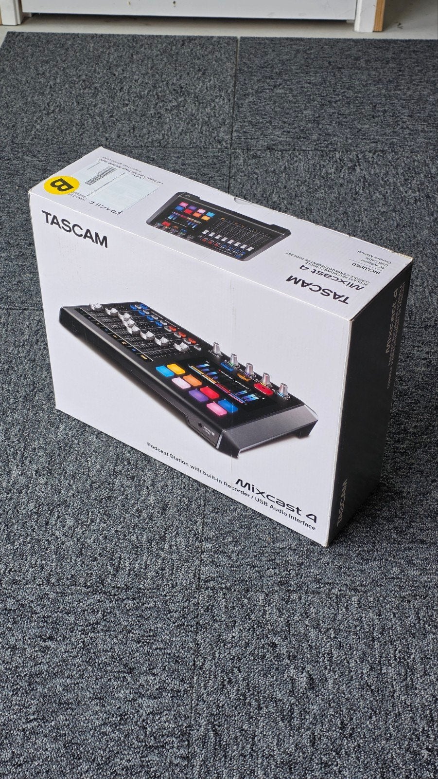 TASCAM Mixcast 4 Podcast Station - Zo goed als nieuw, Ophalen of Verzenden, Zo goed als nieuw, Minder dan 5 kanalen, Microfooningang