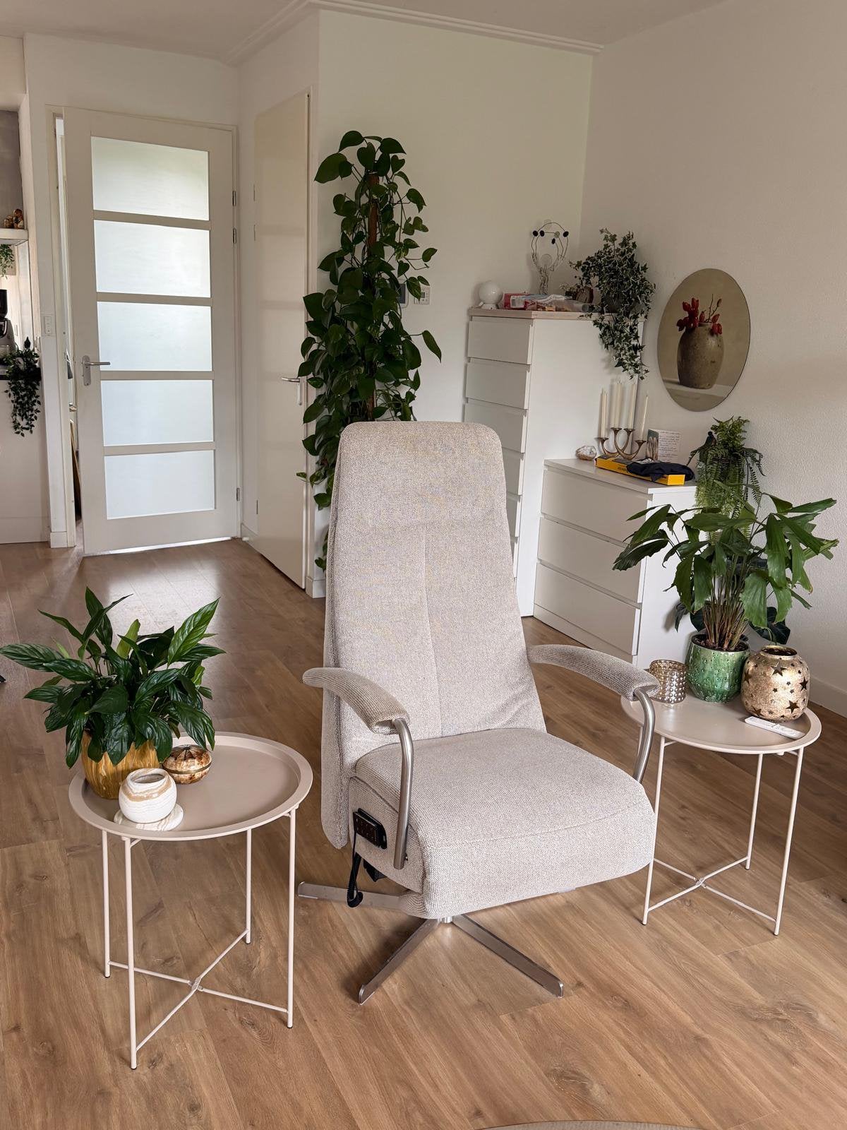 Luxe Prominent relaxfauteuil – nieuwprijs €1.535!, Ophalen, Minder dan 75 cm, Zo goed als nieuw, Stof