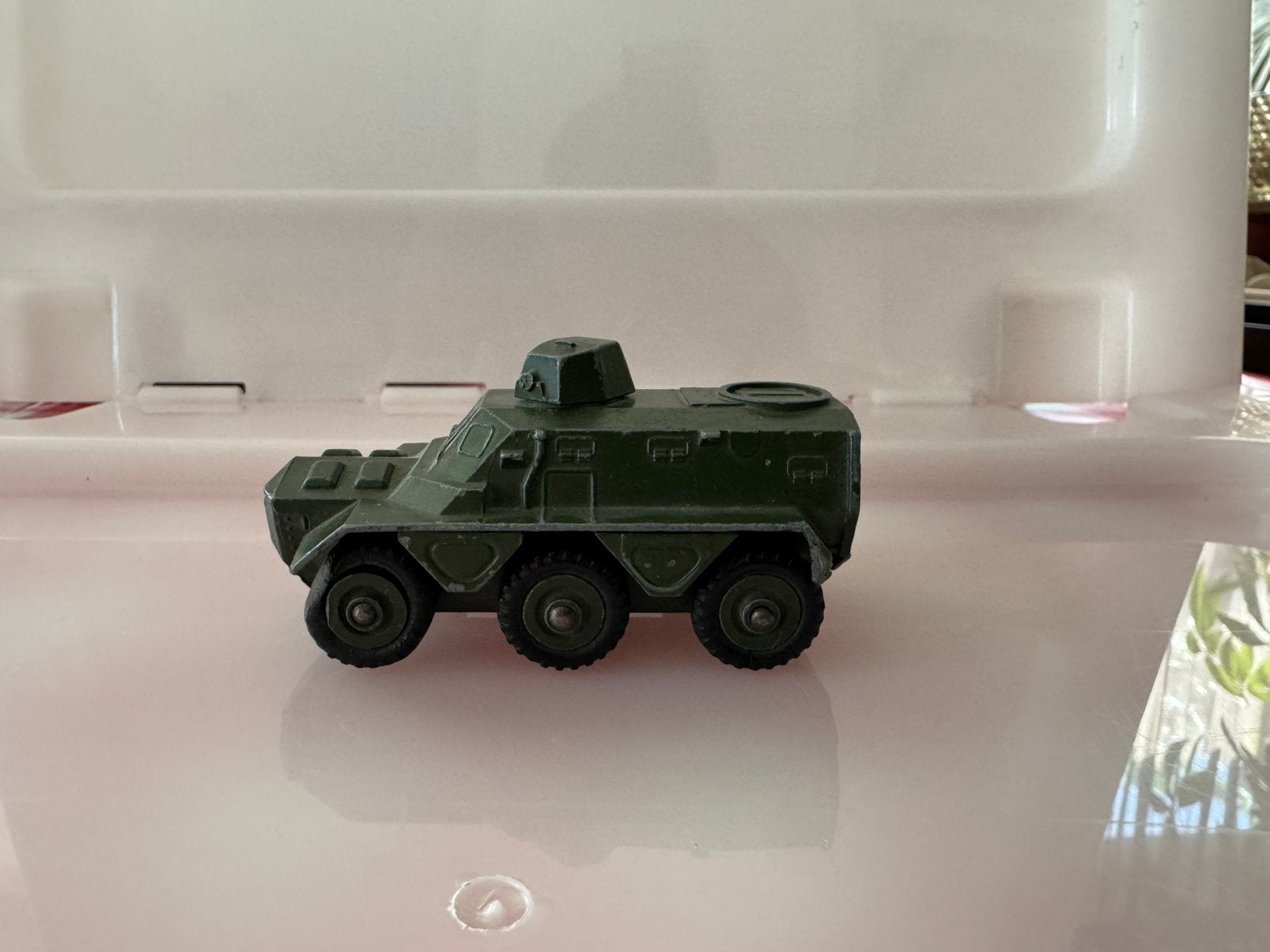 Dinky toy armoured personel carrier 676, Gelijkstroom, Trix, Wagon, Ophalen of Verzenden