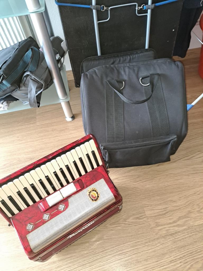 Accordeon marinussi 80 bas met hoes, Ophalen of Verzenden